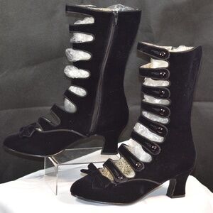 Black Velvet Bordello Boots 9 New